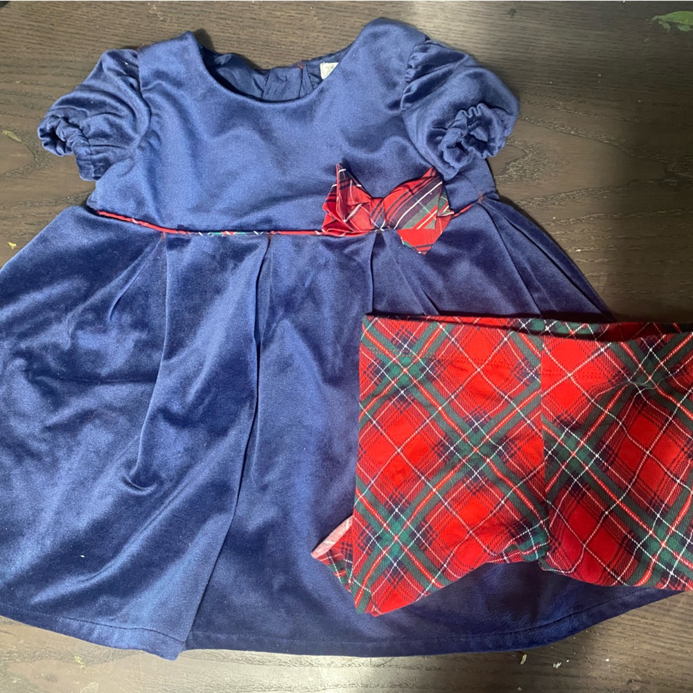 Max Studio - toddler Christmas outfit.